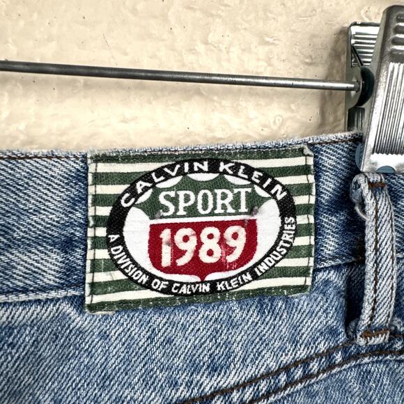 Vintage Calvin Klein Jeans Size 30 Light Wash High Rise Tapered Leg USA 90s - Picture 10 of 10